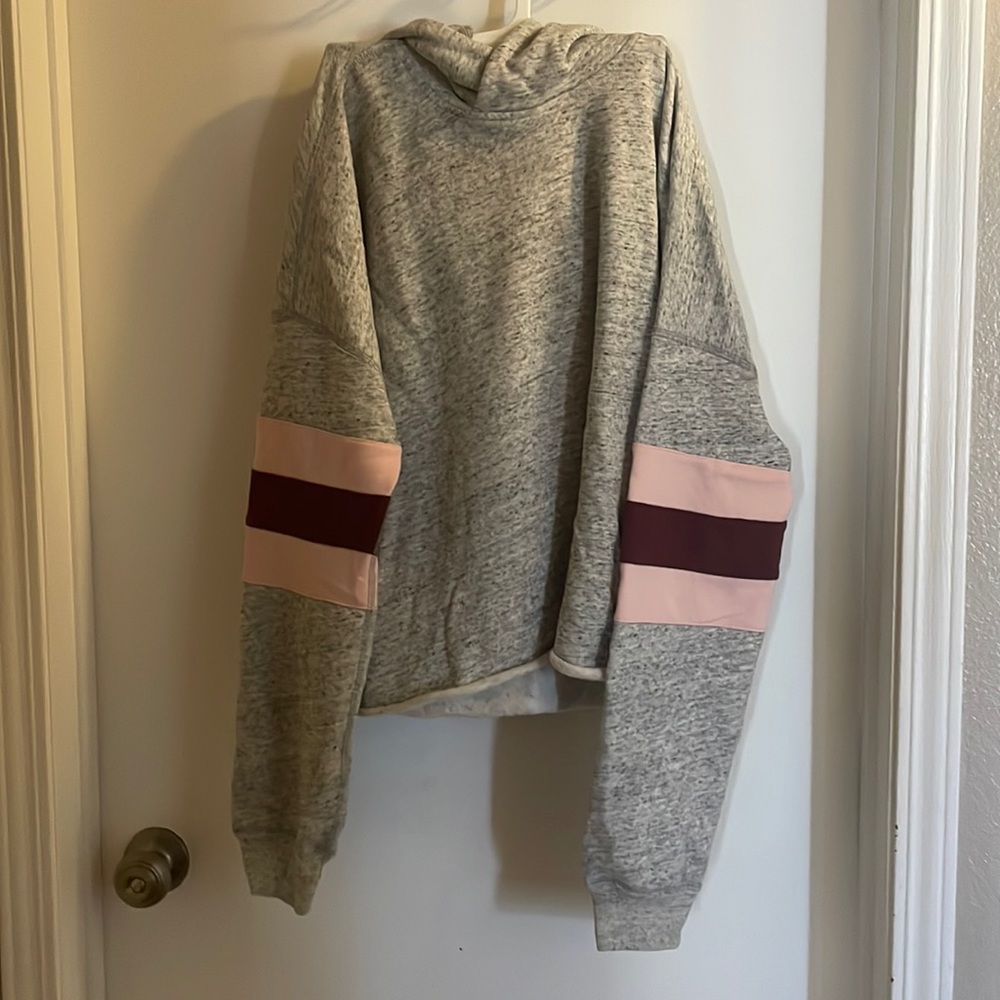 Abercrombie and Fitch grey sweatshirt with hoodie